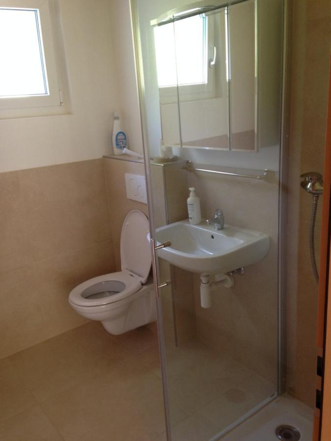 2-Zimmer Ferienwohnung,Parterre,Sitzplatz,Garage Adelboden Eksteriør bilde